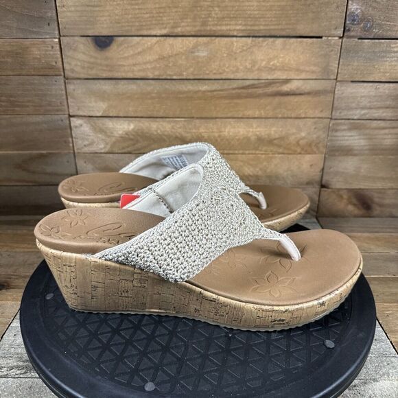 Skechers Womens Sz 9.5 W Beverlee Cali Thong Natural Crochet Wedge Sandals - Picture 1 of 9